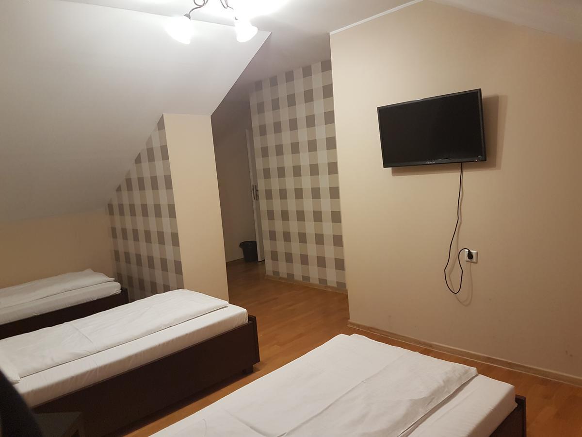 Duszka Hostel Varsó Kültér fotó
